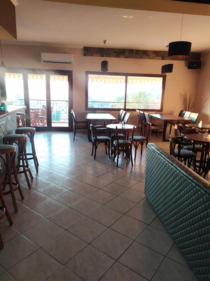 Smallhotel - Vevi Zewnętrze zdjęcie