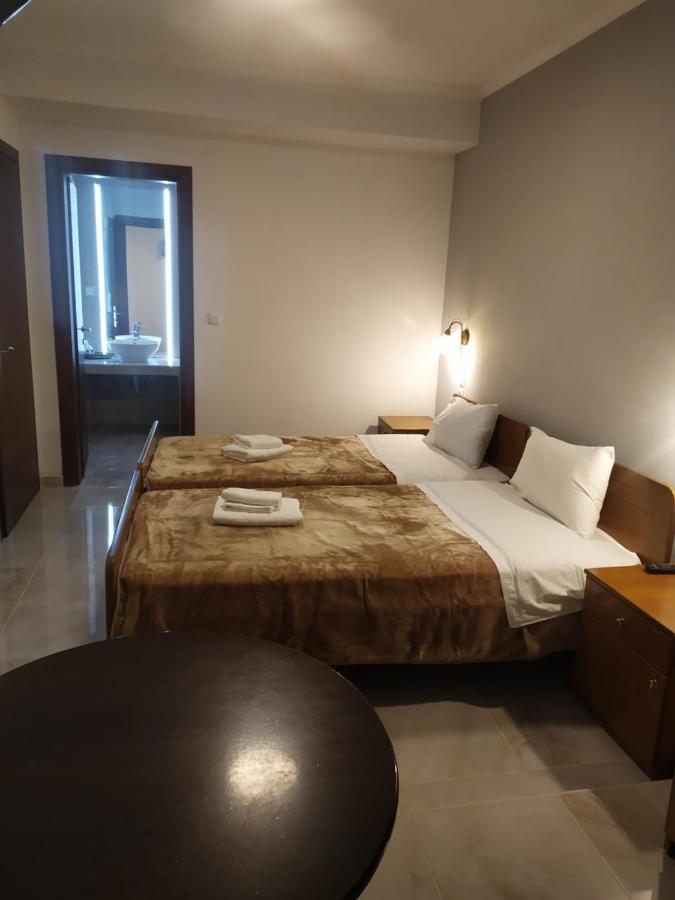 Smallhotel - Vevi Zewnętrze zdjęcie