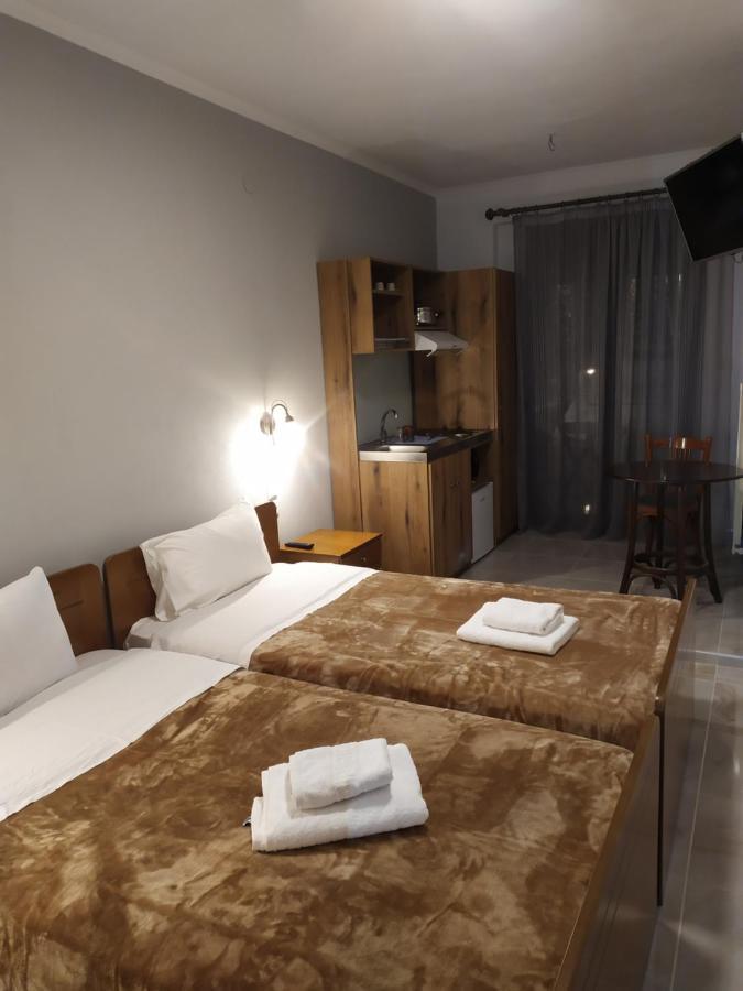 Smallhotel - Vevi Zewnętrze zdjęcie