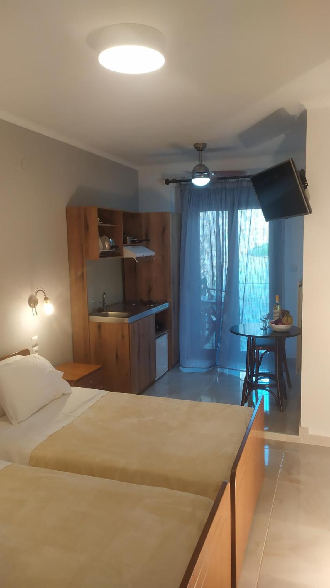 Smallhotel - Vevi Zewnętrze zdjęcie