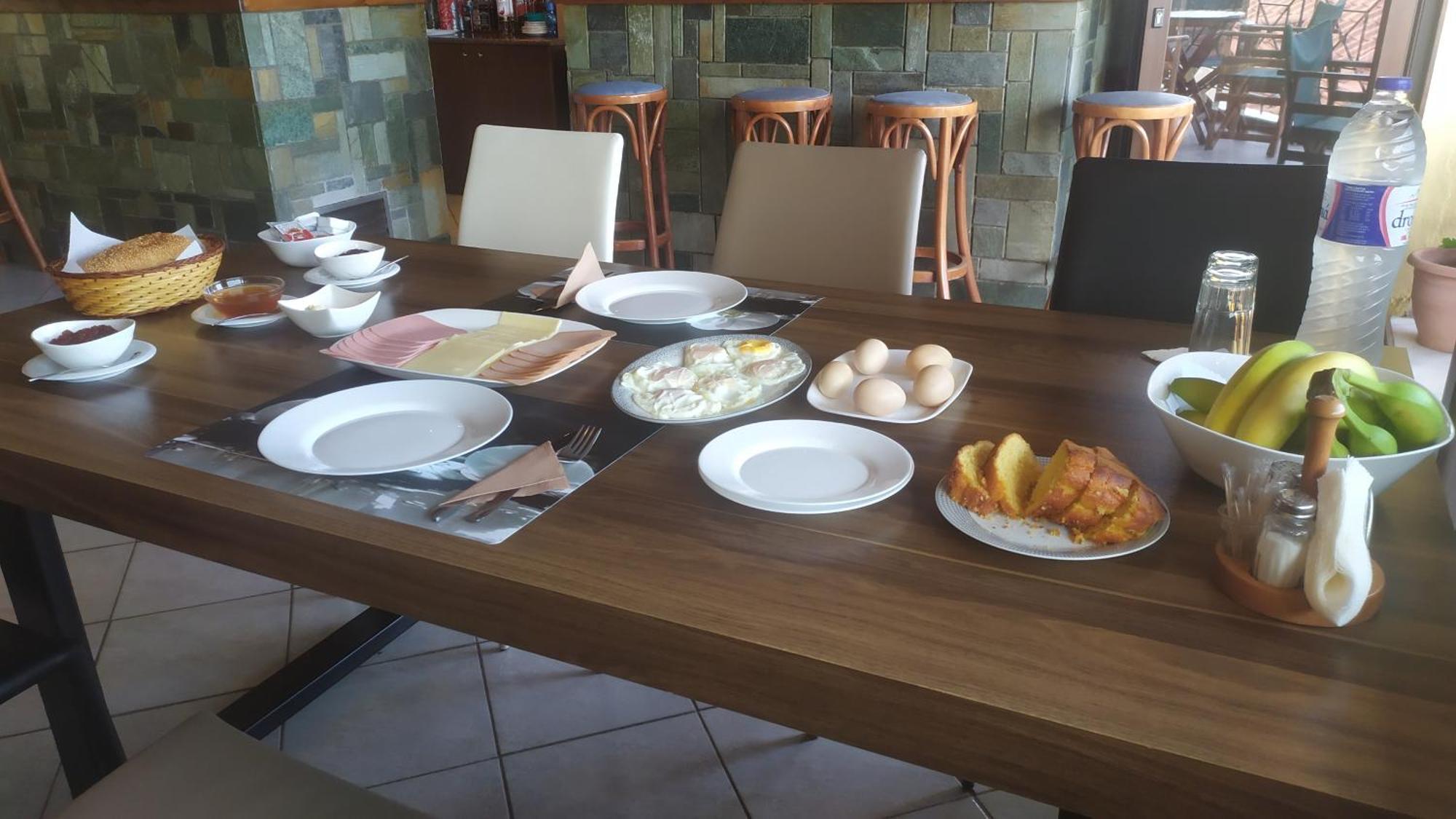 Smallhotel - Vevi Zewnętrze zdjęcie
