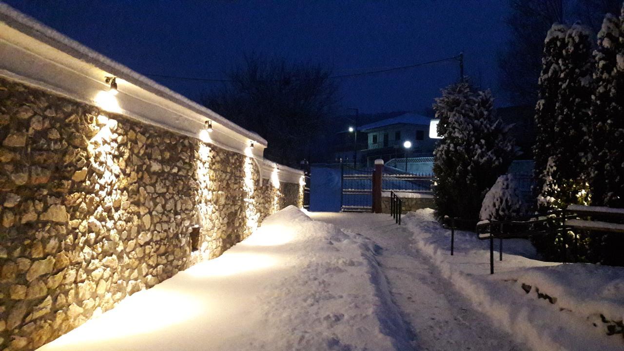 Smallhotel - Vevi Zewnętrze zdjęcie